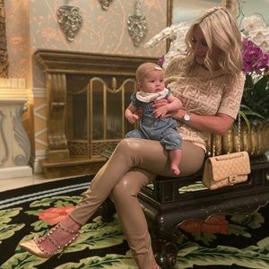 Meet your Posher, Lisa